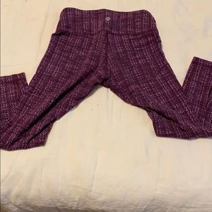 Lululemon leggings, capris
